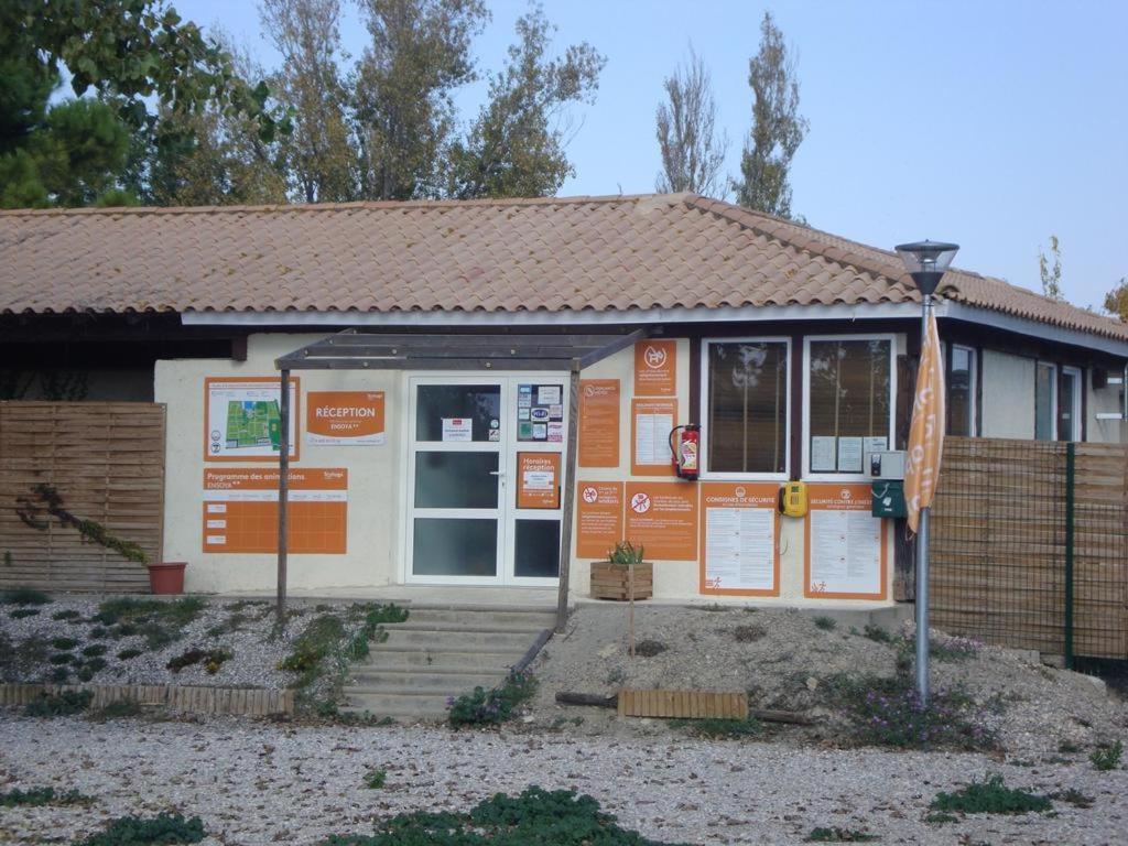 Escapades Ensoleillees Climatisation Television Hotel Sigean Exterior foto
